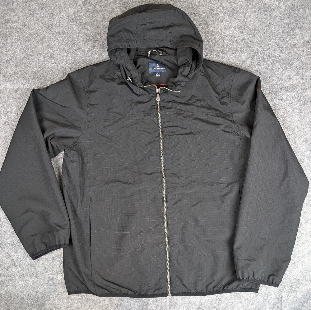 Brooks Brothers Jacket XL Black Rain hooded outdoor sailing golf Quiet Luxury